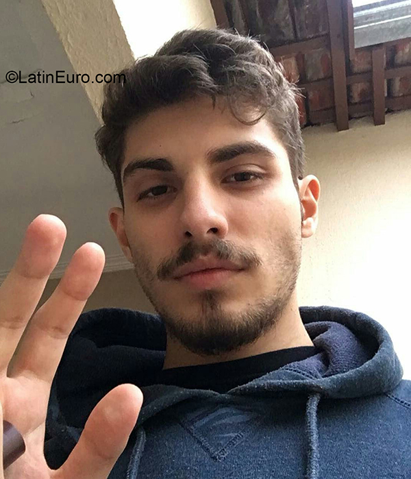 Date this attractive United States man Paul from Los Angles US20630