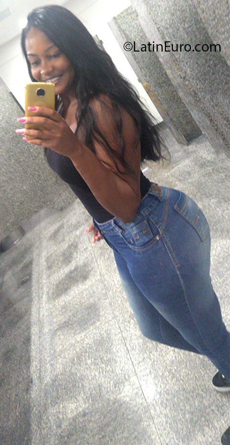 Date this exotic Brazil girl Mara from Rio de Janeiro BR11093