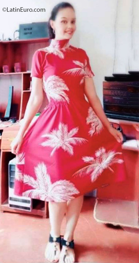 Date this attractive Venezuela girl Lili from Tacrira VE3079