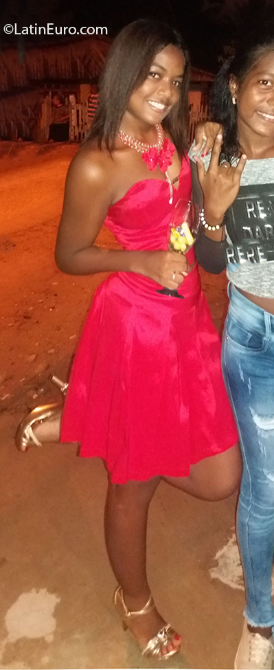 Date this tall Colombia girl Kaydis from Cartagena CO28604