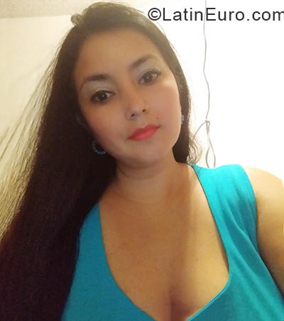 Date this georgeous Venezuela girl Sandra from Carcas VE3121