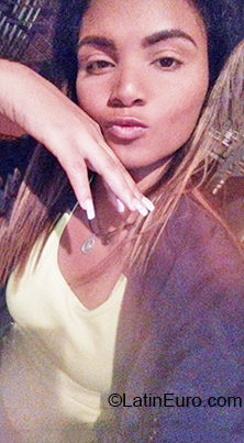 Date this voluptuous Venezuela girl Danyerli from Caracas VE3149