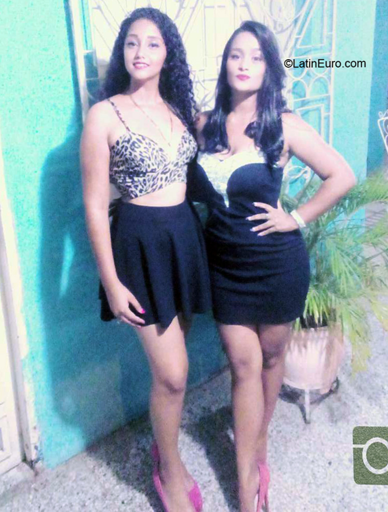 Date this gorgeous Venezuela girl Loreany from Cabimas VE3151