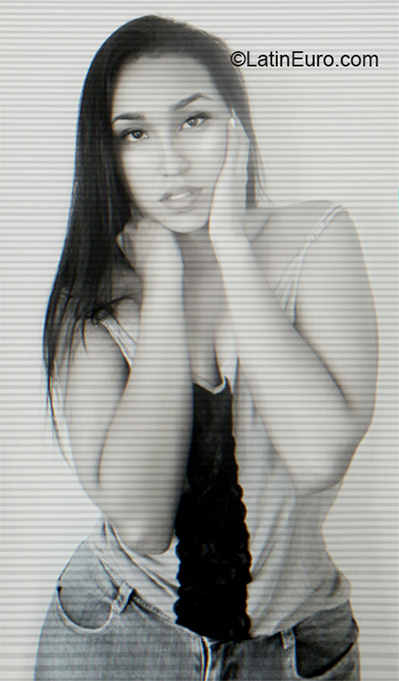 Date this young Venezuela girl Andrea from Ciudad Guayana VE3175