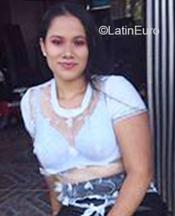 Date this funny Colombia girl Shari from Pereira CO27304