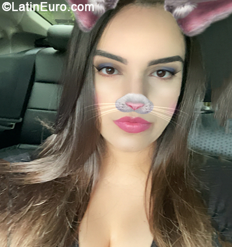 Date this nice looking Brazil girl Fabbyane from Sao Paulo BR11126
