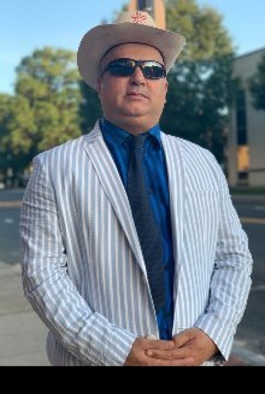 Date this attractive United States man Bahram from Brighton US20831