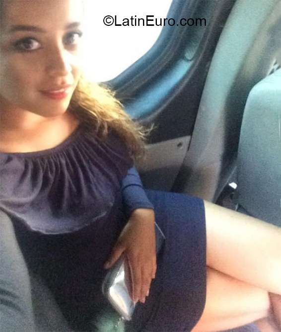 Date this young Mexico girl SummerRoberts from Mexico City MX1880