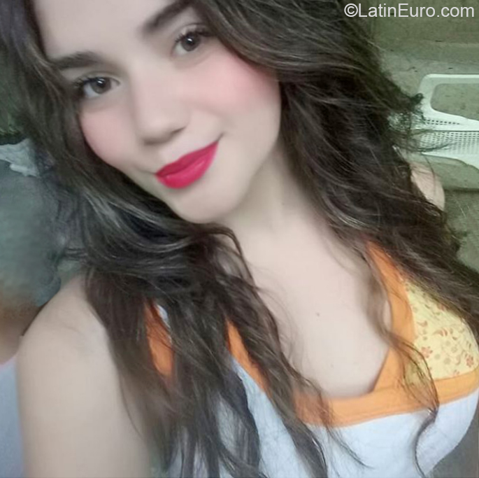 Date this stunning Venezuela girl Yasmin from Trujillo VE3313