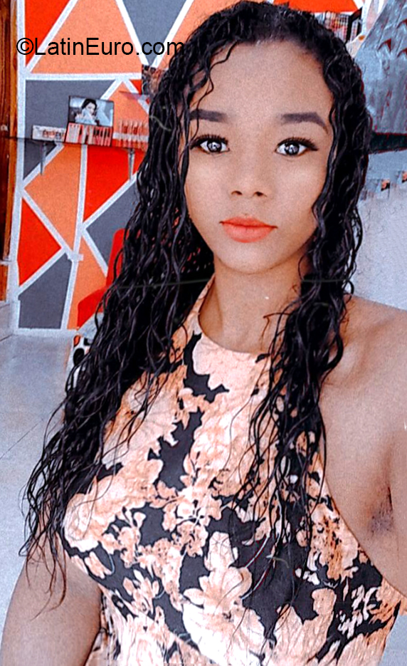 Date this hot Ecuador girl Katherine from Guayas EC559