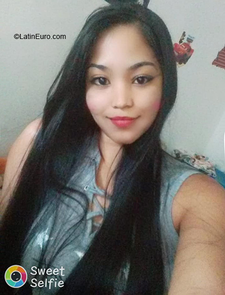 Date this lovely Colombia girl Julieth from Medellin CO33650