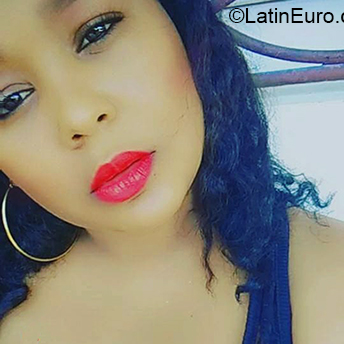 Date this sensual Dominican Republic girl Flor from La Romana DO38463