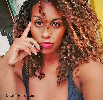 Date this exotic Brazil girl Renata from Rio de Janeiro BR11205