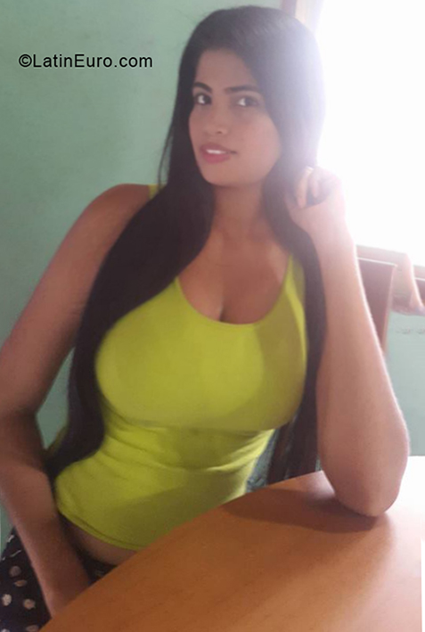 Date this passionate Venezuela girl Vanessa from Ciudad Guayana VE3375