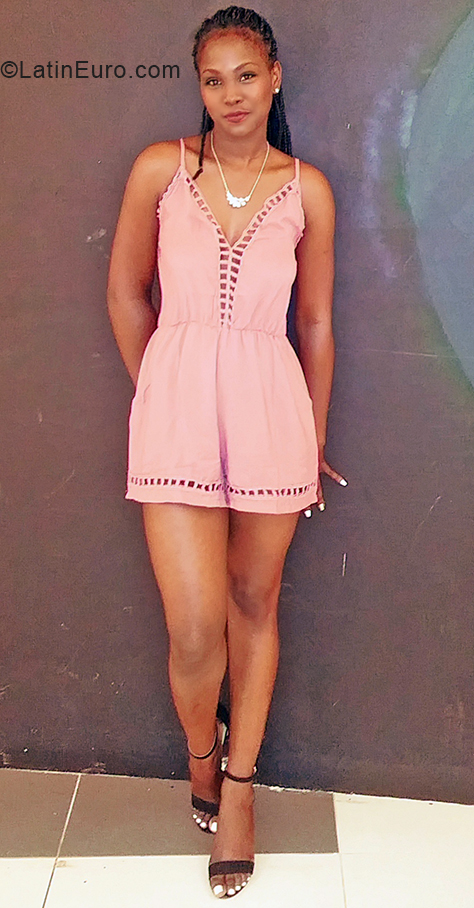 Date this tall Dominican Republic girl Claudia from La Romana DO38560