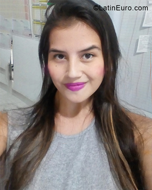 Date this pretty Colombia girl Leila from Cucuta CO28252