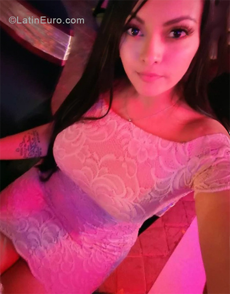 Date this good-looking Costa Rica girl Belkis from San Jose CR416