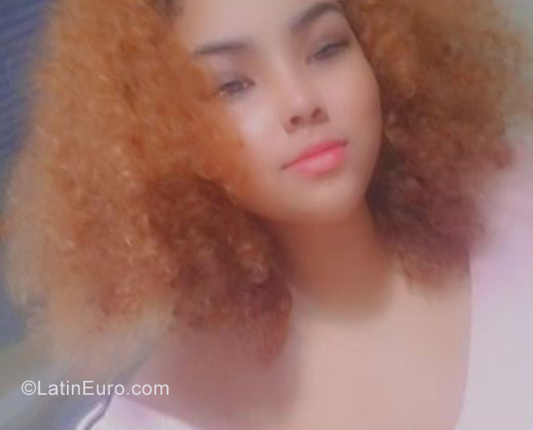 Date this exotic Dominican Republic girl Yerelin from La Vega DO39082
