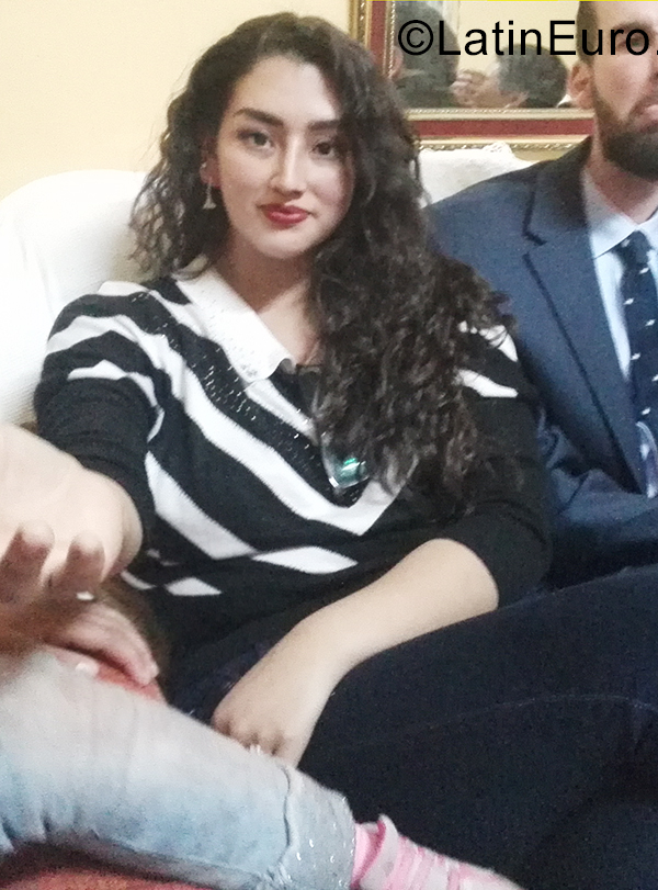 Date this good-looking Peru girl Alaina from Lima PE1756