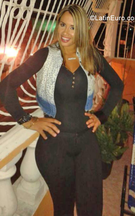 Date this lovely Venezuela girl Anastasia from Caracas VE3708