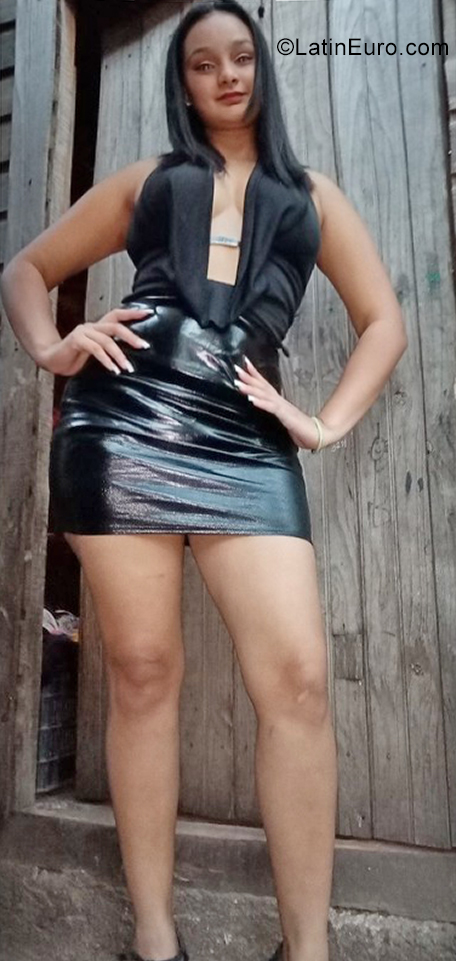 Date this passionate Honduras girl Sharon from Tegucigalpa HN2895