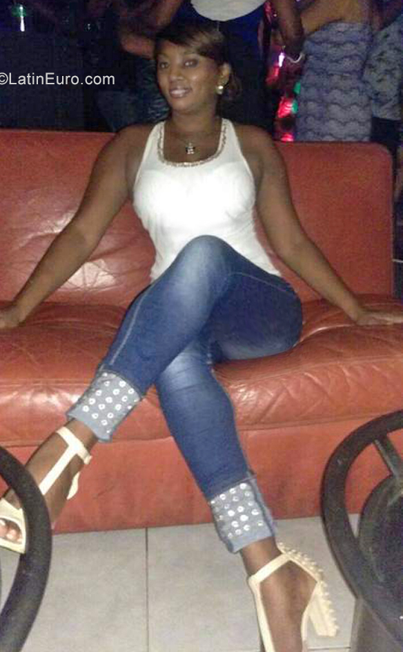 Date this lovely France girl Shanik from Paris FR327