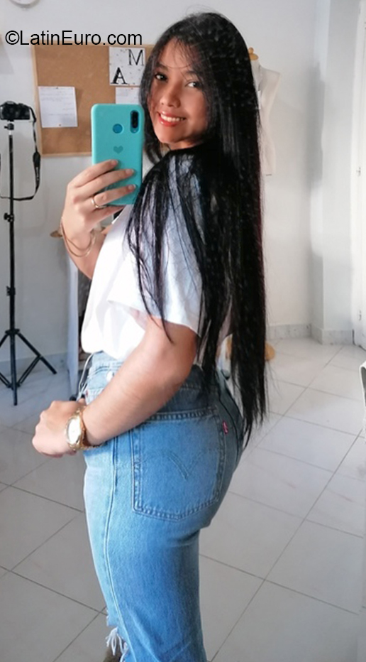 Date this exotic Italy girl Angelica from Napoli IT344
