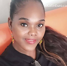 Date this funny Colombia girl Alexa from Medellin CO32727