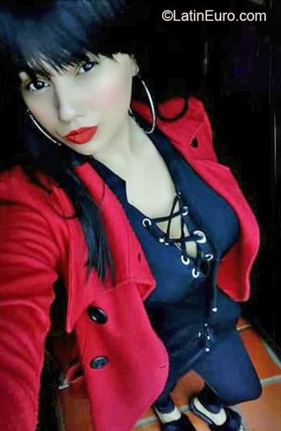 Date this georgeous Venezuela girl Lorena Mndez from Caracas VE3892