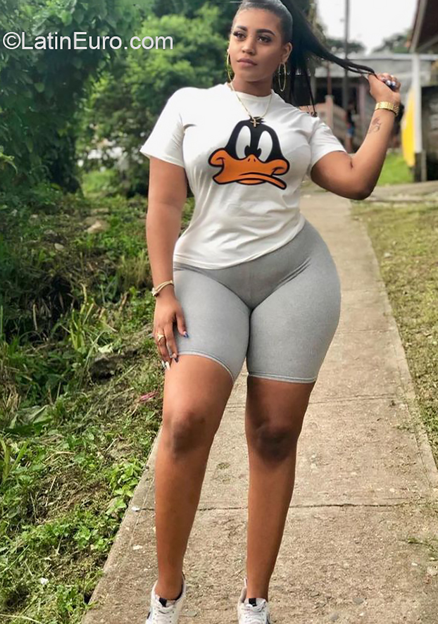 Date this gorgeous Dominican Republic girl Milfa from La Romana DO39708