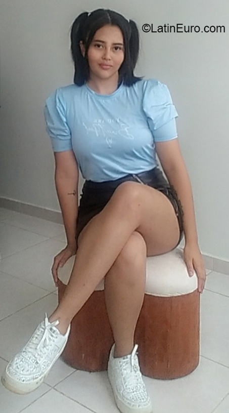 Date this tall Colombia girl Manuela from Pereira CO30285