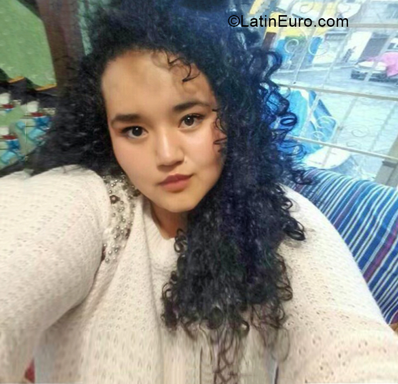 Date this good-looking Mexico girl Denisa from Iztacalco MX2407