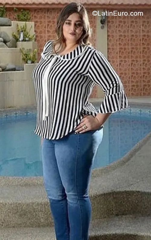Date this hard body Ecuador girl Stefy from Guayaquil EC859