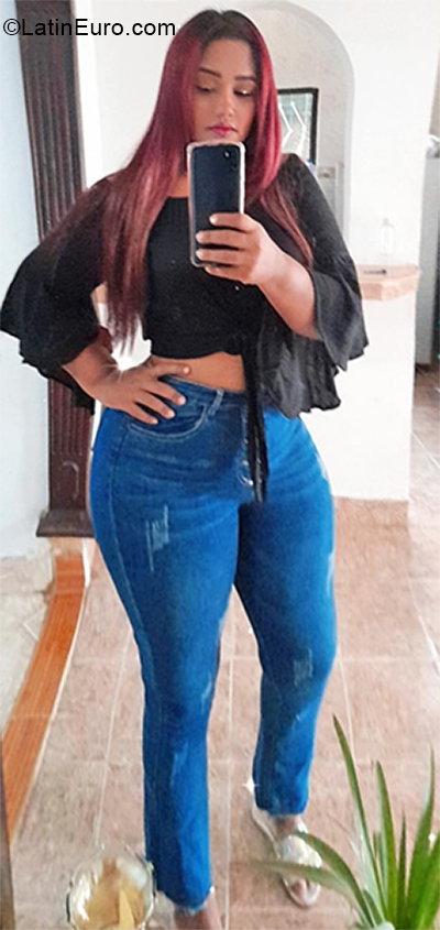 Date this lovely Colombia girl Eveing from Cartagena CO30457