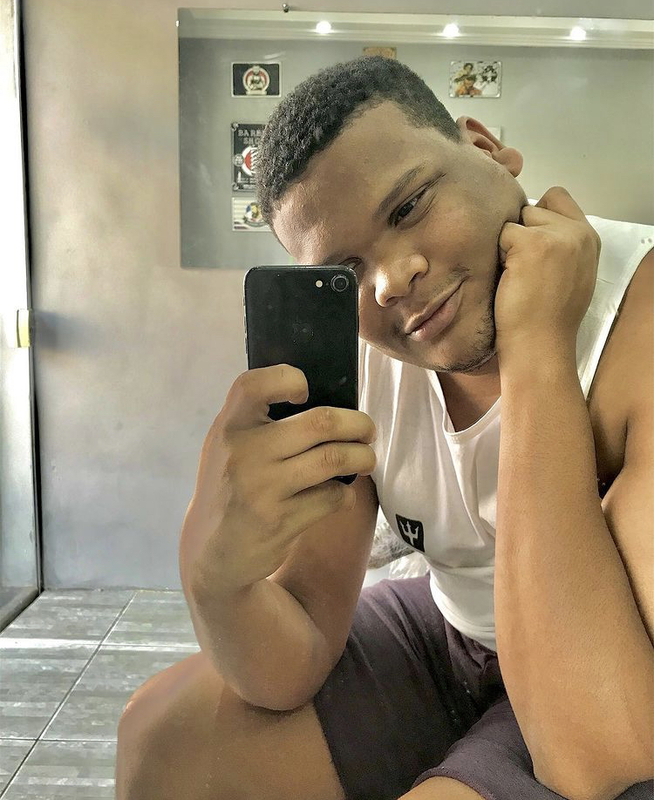 Date this sultry Brazil man Alisson from Salvador BR11417