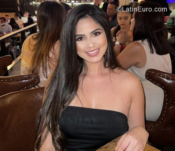 Date this gorgeous Colombia girl Beatriz from Medellin CO30896