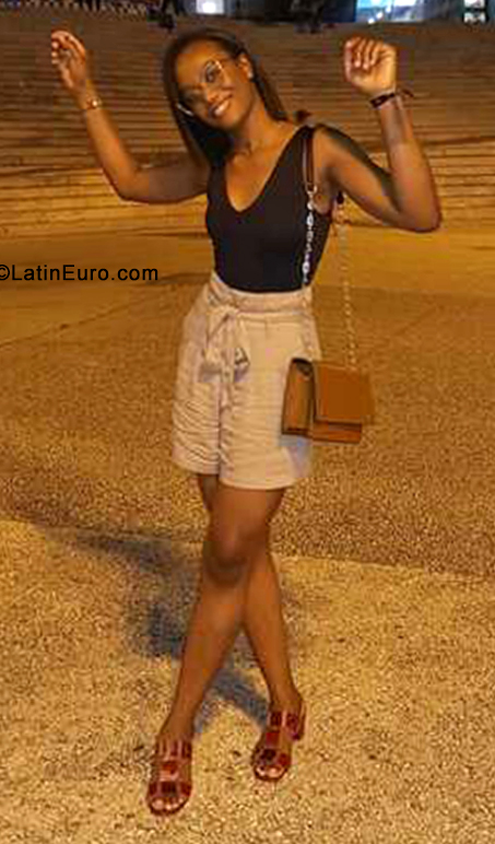 Date this georgeous Portugal girl Tiagia from Lisbon PT102