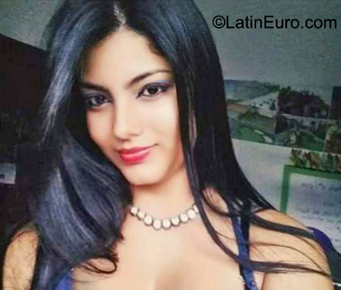 Date this hard body Colombia girl JULIETTA from cali CO31618