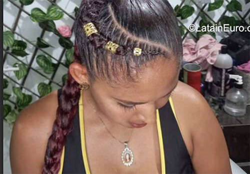 Date this attractive Italy girl Jeverlin from Napoli IT358