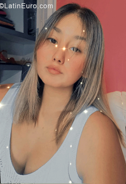 Date this hot Argentina girl Mariana from Buenos Aires AR812