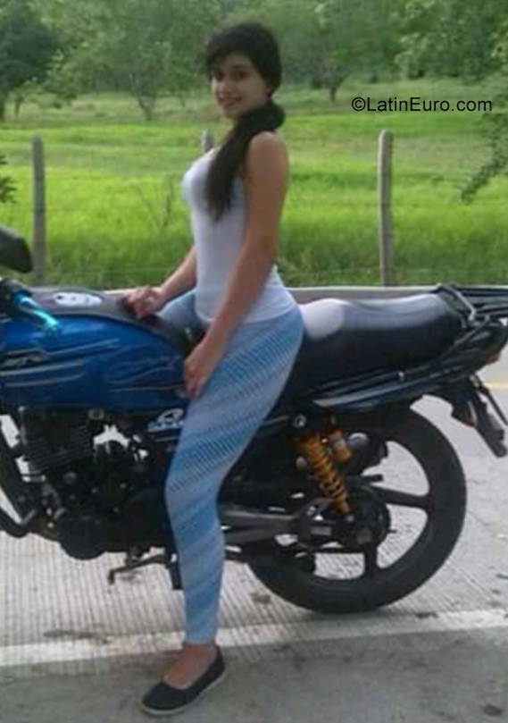 Date this passionate Colombia girl Geraldin from Medellin CO31079
