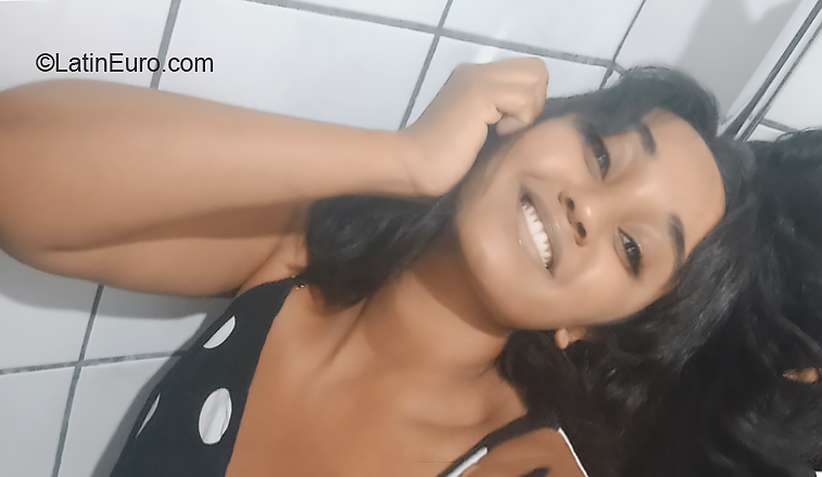 Date this funny Brazil girl VANESSA from Belo Horizonte BR11605