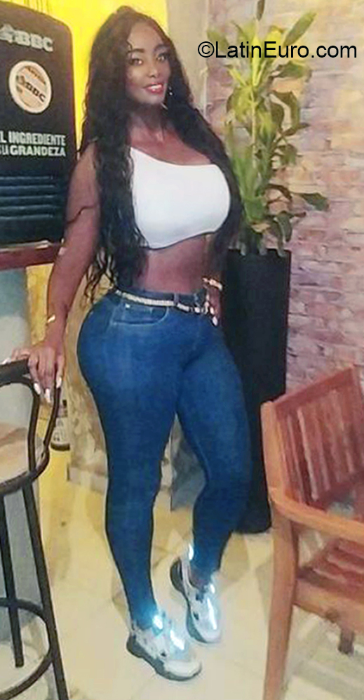 Date this good-looking Colombia girl Nidia from Cali CO31255