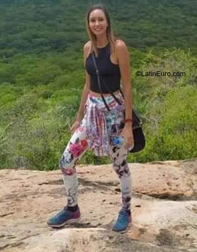 Date this funny Brazil girl Raniely from SERRA TALHADA BR11639