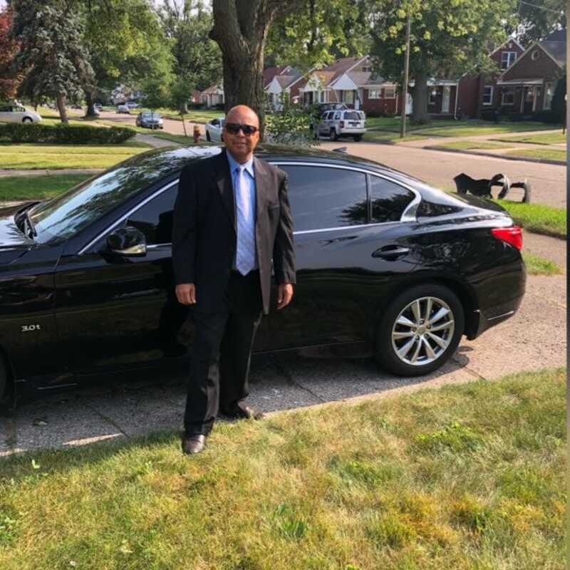 Date this passionate United States man Benz from Detroit US21596