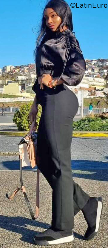 Date this happy Colombia girl Anny from Santiago De Chile CO31446