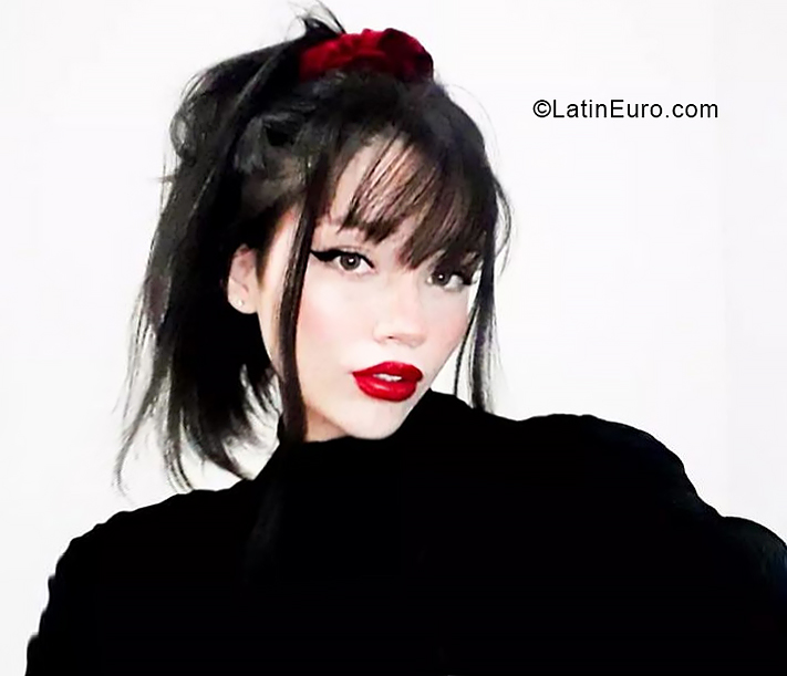 Date this funny Argentina girl Meli from Mendoza AR854