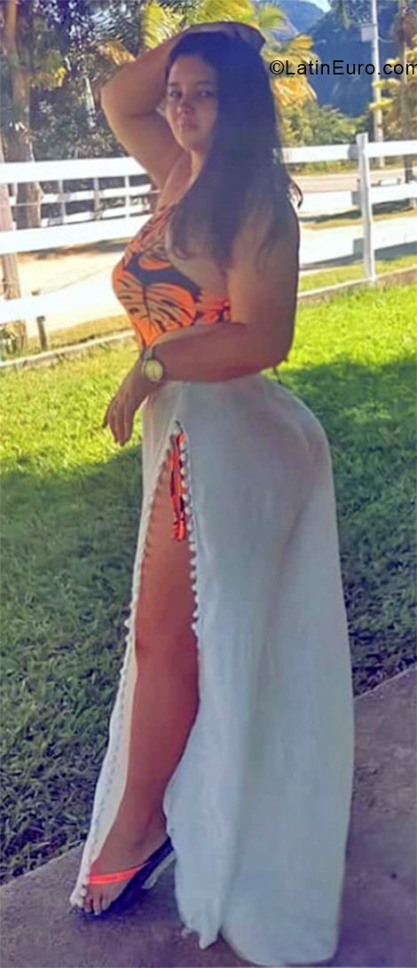 Date this charming Brazil girl CAMILA from Rio de janeiro BR11724