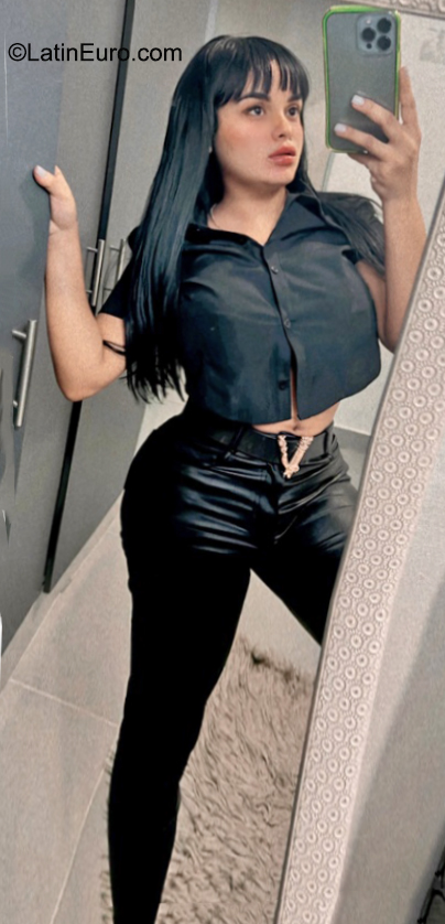 Date this passionate Dominican Republic girl Cristina from Santiago DO40685