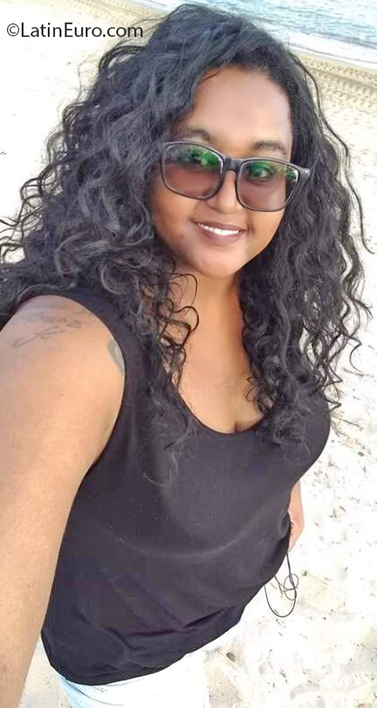 Date this cute Brazil girl Juny from Caraguatatuba BR11801